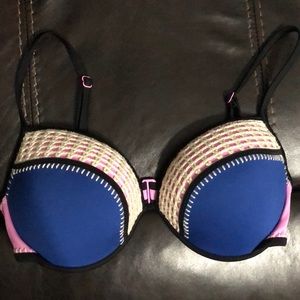 Victoria’s Secret bikini top 36DD